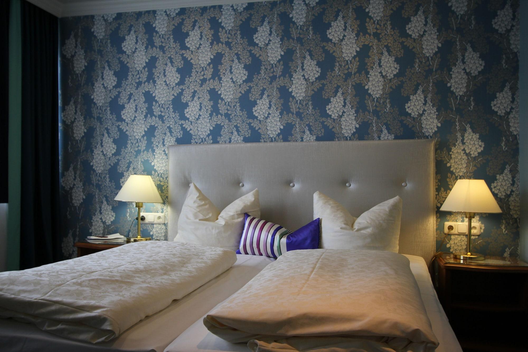 Hotel Historik Goldener Hirsch Rothenburg