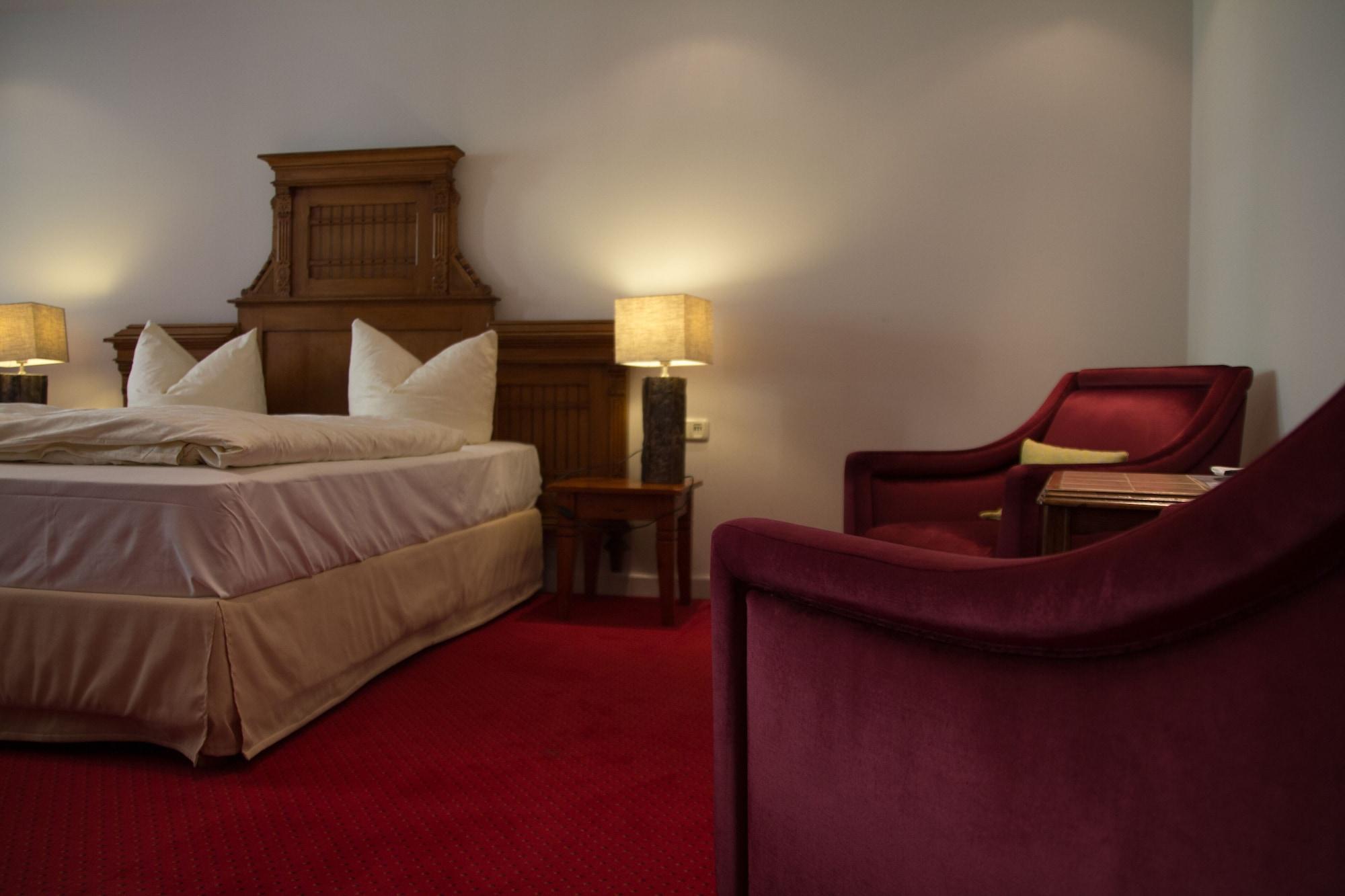 Historik Goldener Hirsch Rothenburg 3*