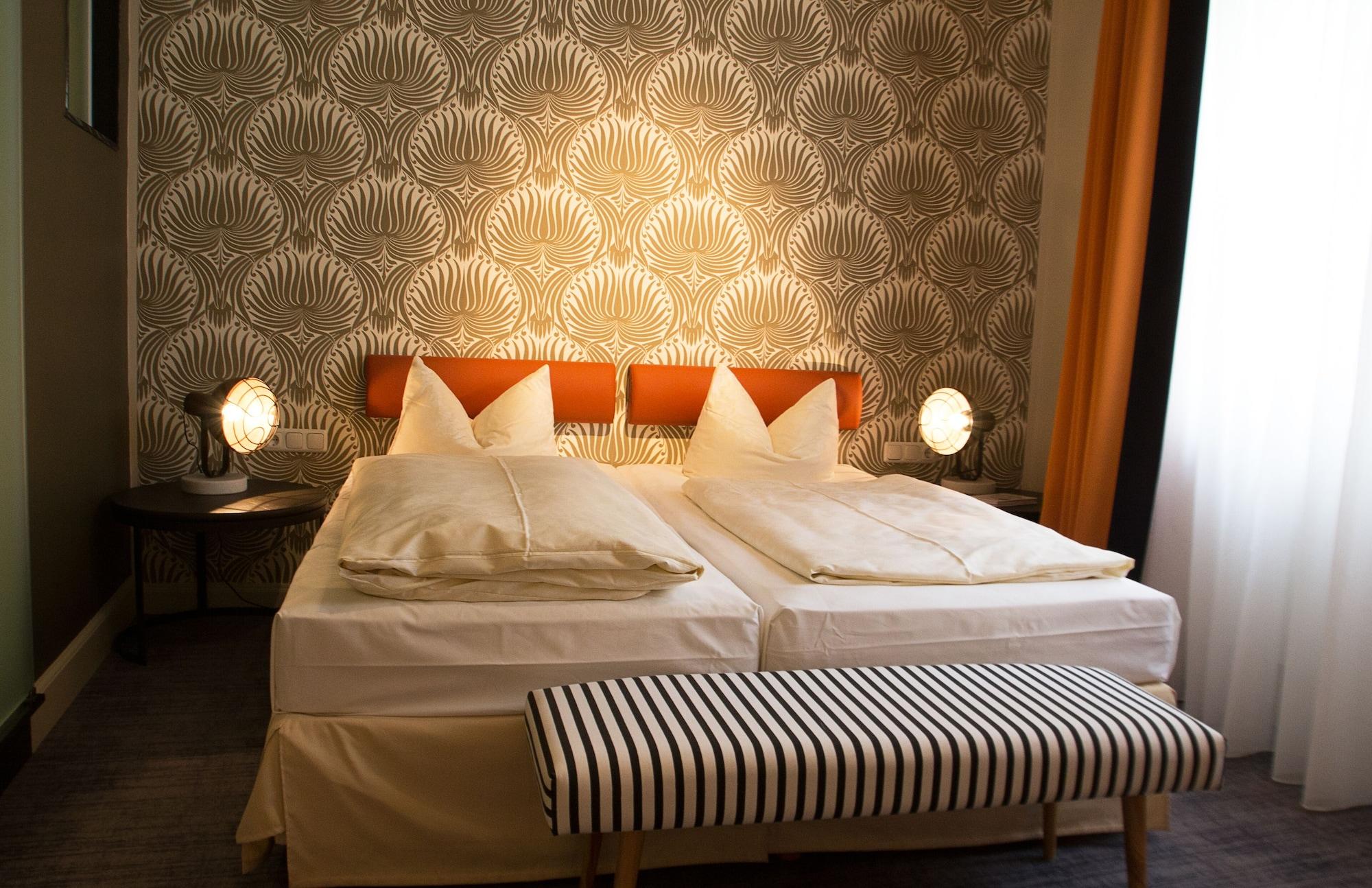 Historik Goldener Hirsch Rothenburg 3*