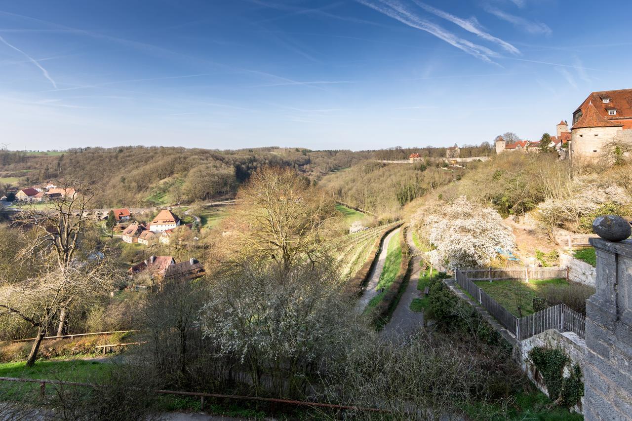 Hotel Historik Goldener Hirsch Rothenburg 3*
